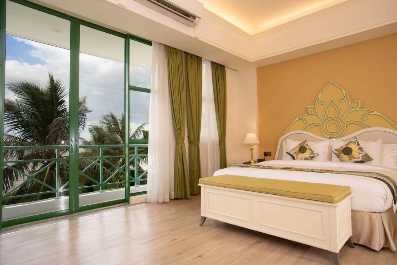 Himawari Hotel Apartments Phnom-Penh Buitenkant foto
