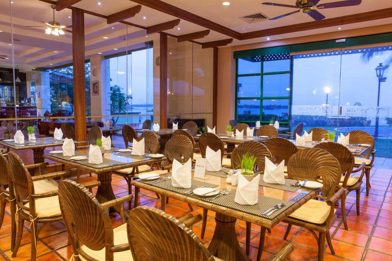Himawari Hotel Apartments Phnom-Penh Buitenkant foto