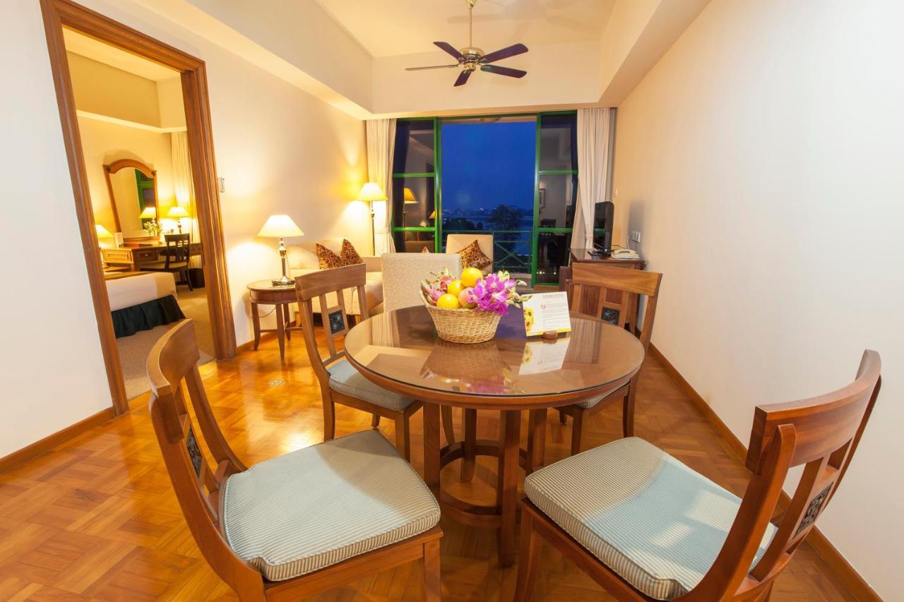 Himawari Hotel Apartments Phnom-Penh Buitenkant foto