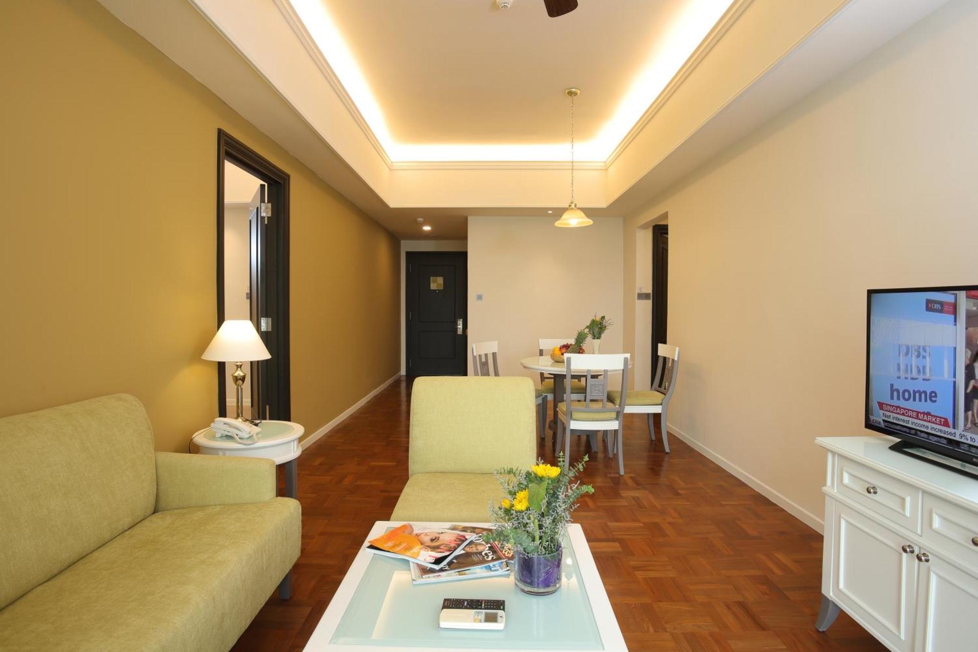Himawari Hotel Apartments Phnom-Penh Buitenkant foto